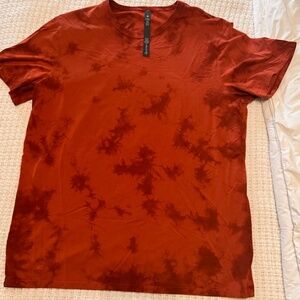 LuLuLemon Mens T-Shirt Burnt orange.  NEW!!! Size L